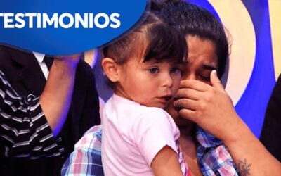 Esta niña tenia llagas en su boca, oraron por ella y ¡Dios la sano!